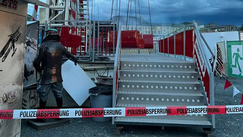 Salıncak Faciası: Reklam Direklerine Çarpan Çocuk Hayatını Kurtardı