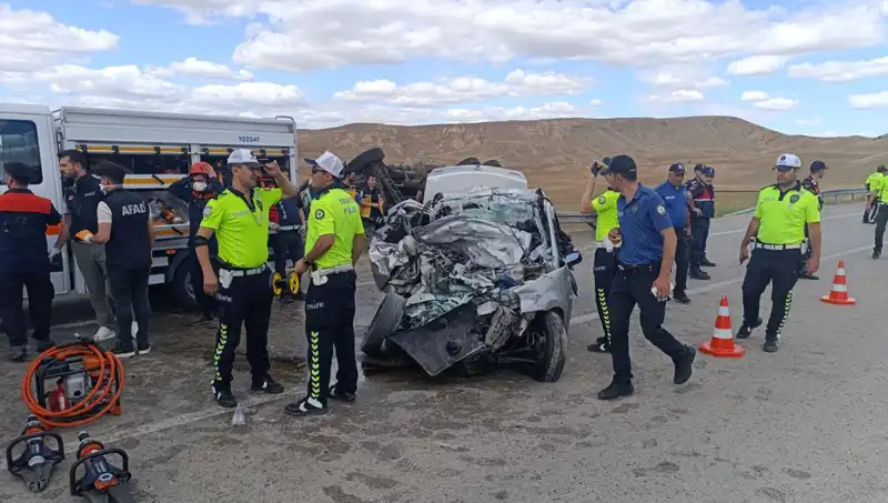 Yozgat'ta Sıradışı Bir Kaza: 3 Can Yandı, 2 Kişi Yaralı