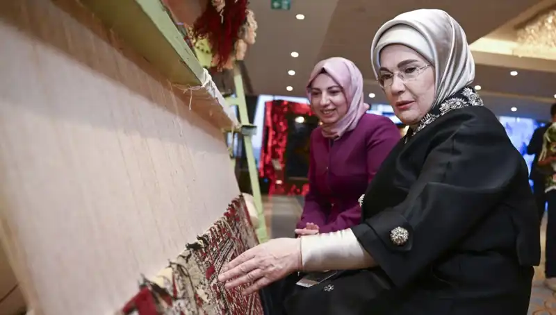 Emine Erdoğan’ın Özel Halısı Açık Artırmaya Çıktı: Geliri Depremzedelere