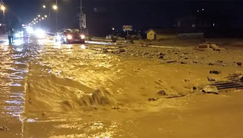 Konya ve Ankara'da Sel Felaketi: Zarar ve Kurtarma Çalışmaları Hızla Devam Ediyor