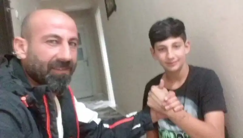 Baba ve Oğulun Çatı Tamiri Dramı: Hayatları Değişti!