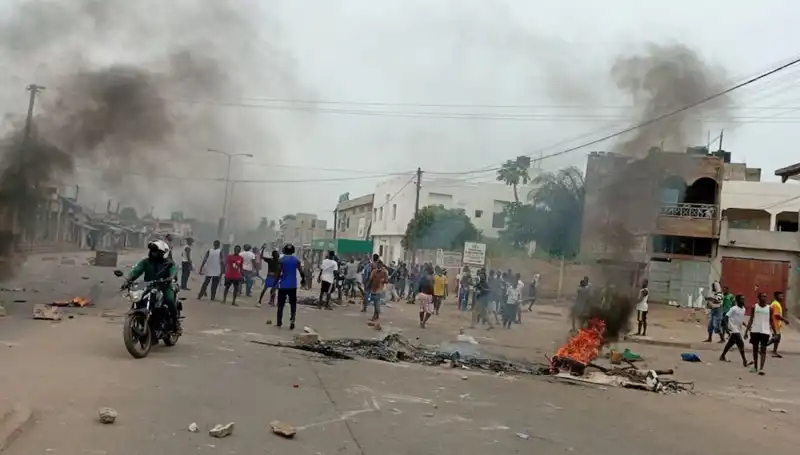 Togo'da Protestolar Sırasında Nehirlerden Yedi Ceset Bulundu: Olayların Ardındaki Gerçekler
