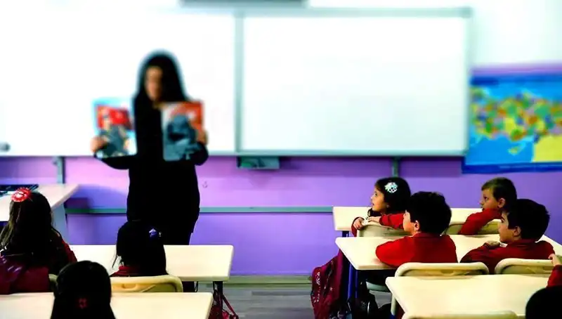 MEB Ücretli Öğretmenlik Başvuruları 2025: Şartlar ve Süreçler Neler?