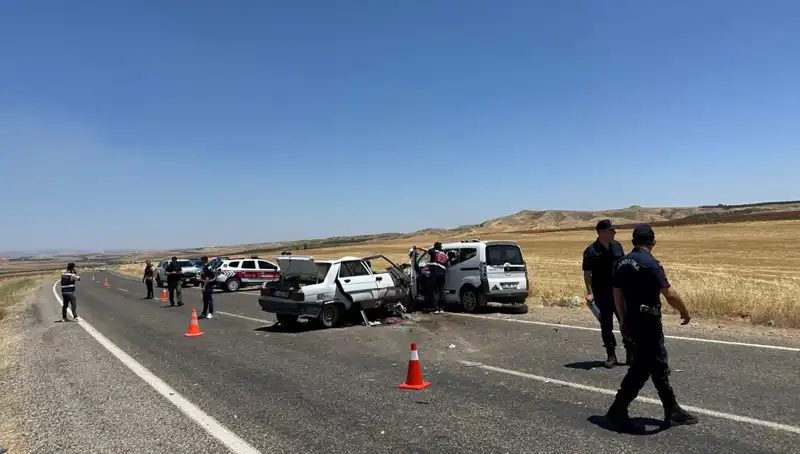 Adıyaman'da Feci Trafik Kazası: Dört Kişi Hayatını Kaybetti
