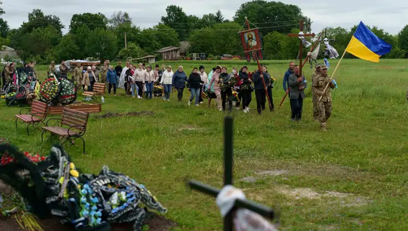 İngiliz Asker, Ukrayna'da Düşman Hattında Hayatını Kaybetti