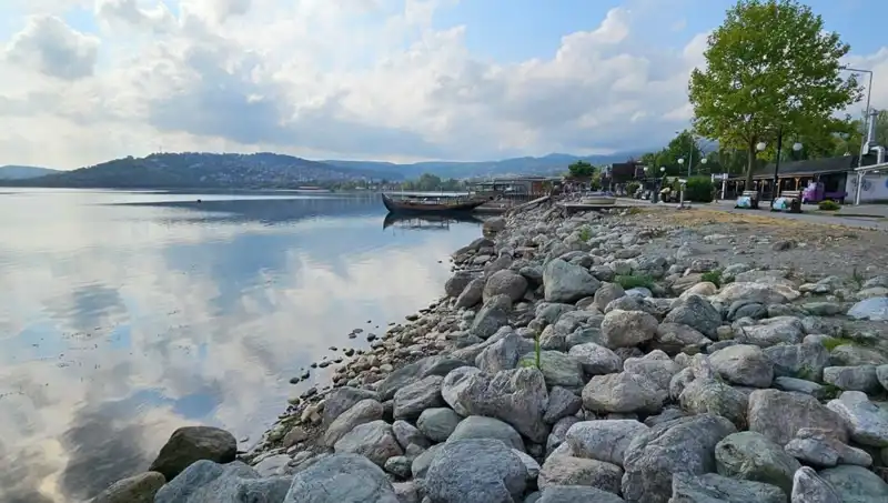 Sapanca Gölü'nde Su Seviyesi Dramatiik Düşüş: Sebepleri ve Etkileri Nedir?