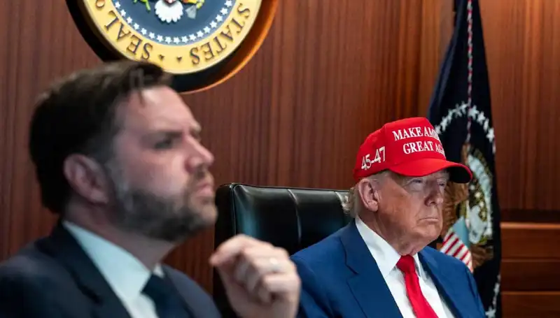 Trump’ın Azil Tasarısı Reddedildi: Siyasi Geleceği Ne Olacak?