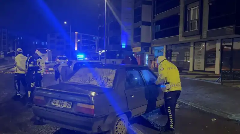 Genç Adam Kaza Sonrası "Ağabeyimi Arayacağım" Dedi ve Kayboldu