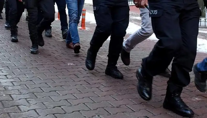 Antalya'da Silah Kaçakçılarına Şok Baskın: Flaş Gelişmeler!