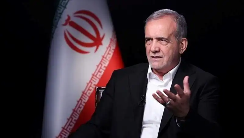 İran Cumhurbaşkanı Pezeşkiyan'dan Stratejik Anlaşma Mesajı: Ulusal Çıkarlar Öncelik