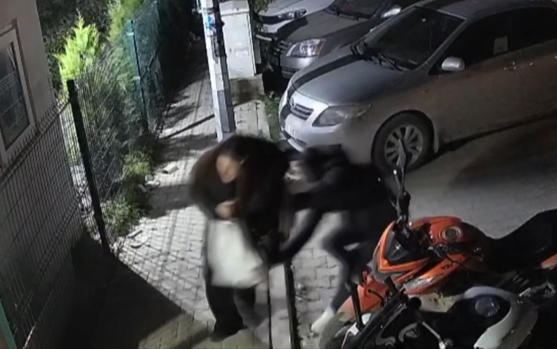 İzmir'de Saplantılı Aşkın Trajik Sonu: Genç Kadın Hayatını Kaybetti