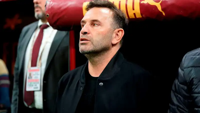 Galatasaray'da Okan Buruk'un Tek Değişiklikle Yeni Stratejisi Dikkat Çekiyor