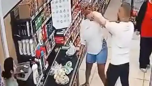 Markette Kasa Sırasında Şok Eden Saldırı: Anne ve Çocuğu Gözleriyle İftirak Etti