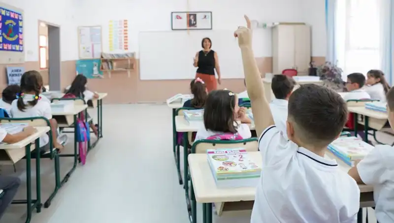 Bayramdan Önce Öğretmenlere Ek Ders Ücretleri Yatacak mı?