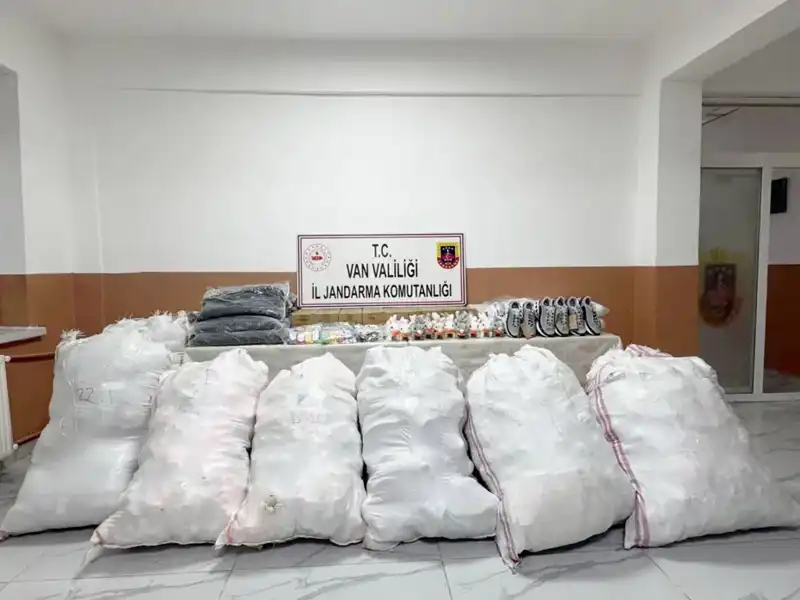 Van'da Kaçakçılık Operasyonu: 4 Milyon TL Değerinde Malzeme Ele Geçirildi