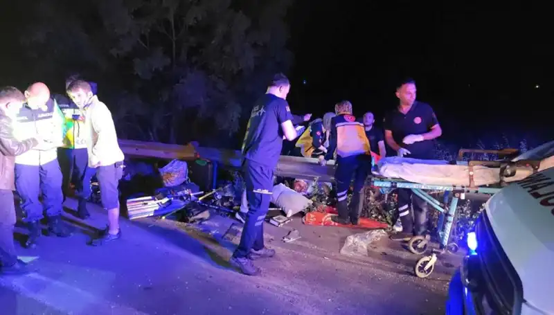 Minibüs Kazasında Yaralıları Kurtaran Kahramanlar Kimler?